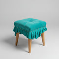美しいドレスのように佇む「Swell Stool」 〜美しいターコイズの豚革〜