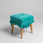 美しいドレスのように佇む「Swell Stool」 〜美しいターコイズの豚革〜